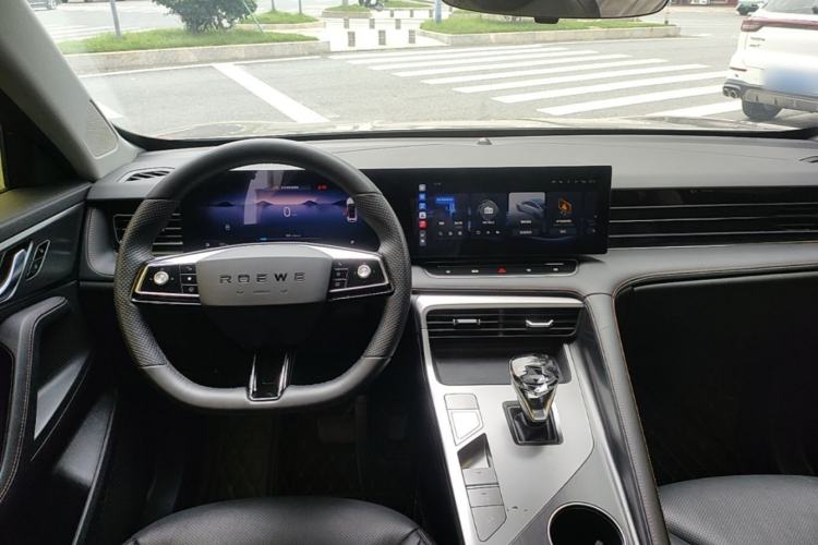 Used Roewe RX5 2023 1.5T Elite Edition Center Console