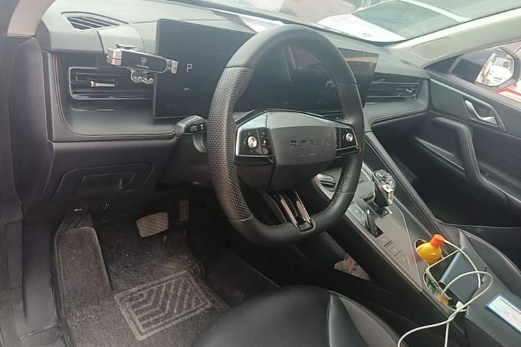 Used Roewe RX5 2023 1.5T Prestige Sliding-Screen Version Center Console