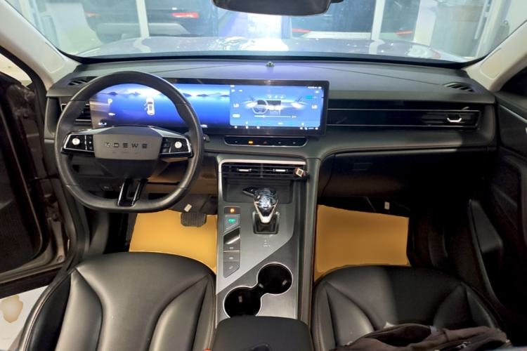 Used Roewe RX5 2023 1.5T Prestige Sliding-Screen Version Center Console