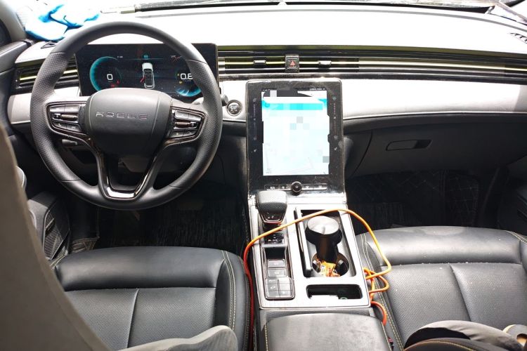 Used Roewe RX5 2023 PLUS 330TGI Automatic Trendsetting Smart Edition Center Console