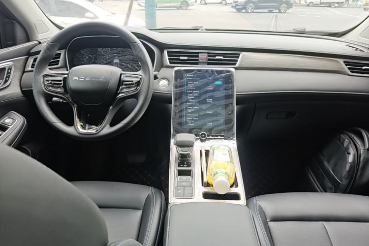 Used Roewe RX5 2023 PLUS 330TGI Automatic Trendsetting Smart Edition Center Console