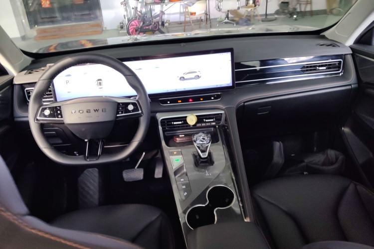 Used Roewe RX5 2023 1.5T Luxury Sliding-Screen Version Center Console