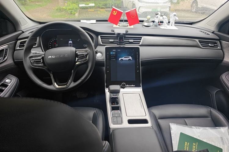 Used Roewe RX5 2023 PLUS 330TGI Automatic Trendsetting Smart Edition Center Console
