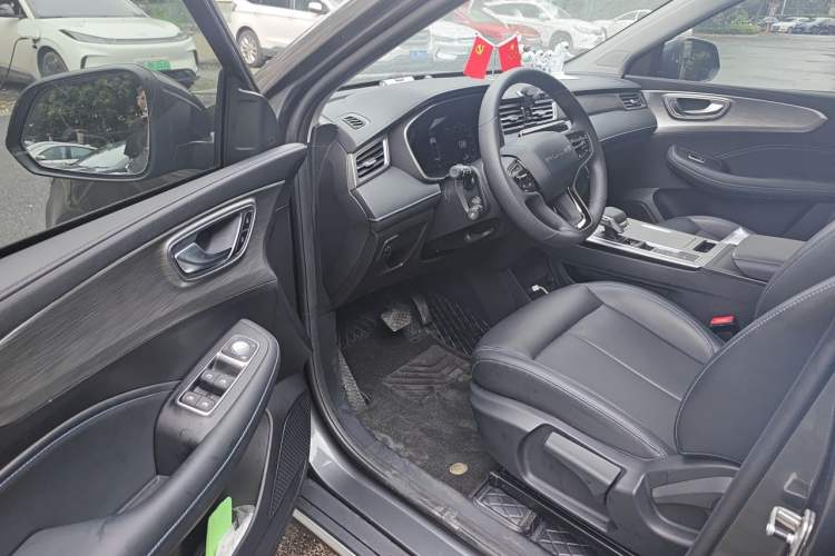 Used Roewe RX5 2023 PLUS 330TGI Automatic Trendsetting Smart Edition Driver Seat