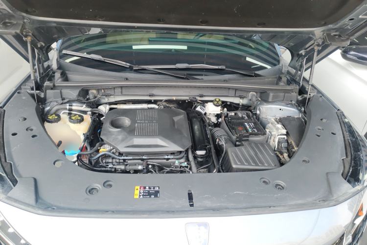 Used Roewe RX5 2023 1.5T Luxury Sliding-Screen Version Engine Bay