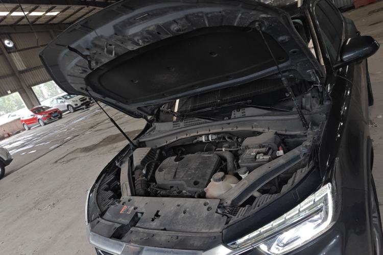 Used Roewe RX5 2023 PLUS 330TGI Automatic Trendsetting Smart Edition Engine Bay