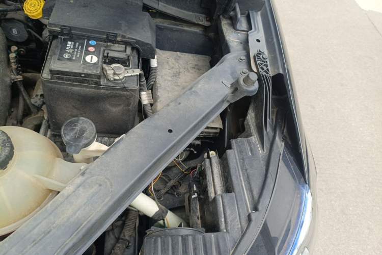 Used Roewe RX5 2023 PLUS 330TGI Automatic Trendsetting Smart Edition Engine Bay Left