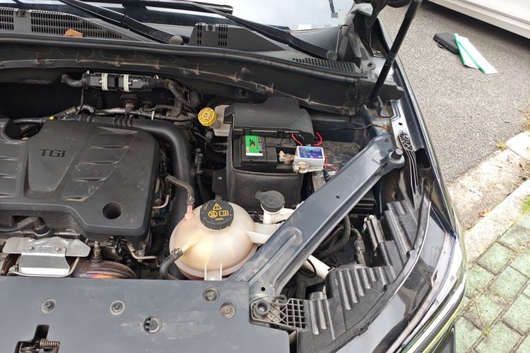 Used Roewe RX5 2023 PLUS 330TGI Automatic Trendsetting Smart Edition Engine Bay Left