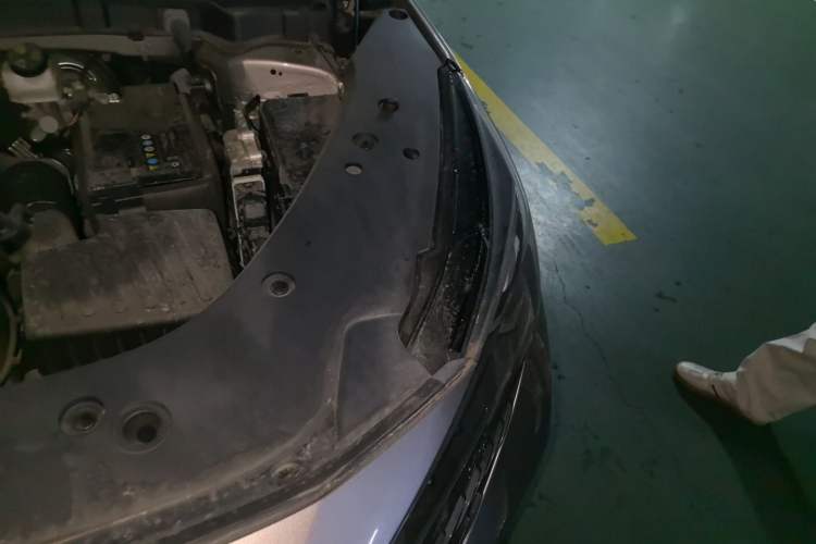 Used Roewe RX5 2023 PLUS 330TGI Automatic Trendsetting Smart Edition Engine Bay Left