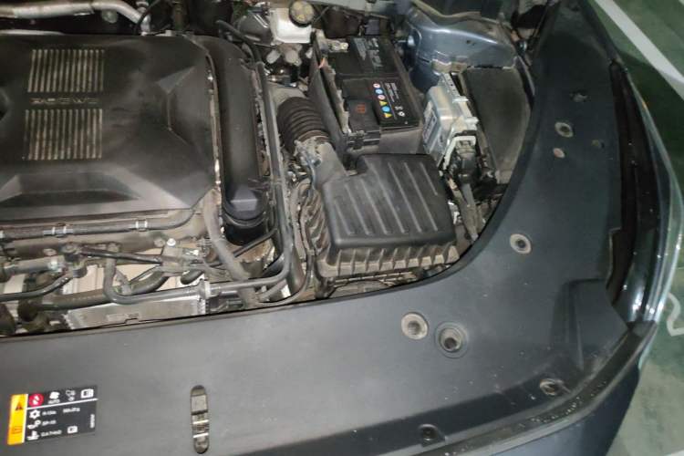 Used Roewe RX5 2023 1.5T Elite Edition Engine Bay Left
