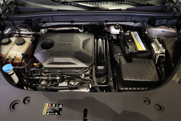 Used Roewe RX5 2023 1.5T Luxury Sliding-Screen Version Engine Bay