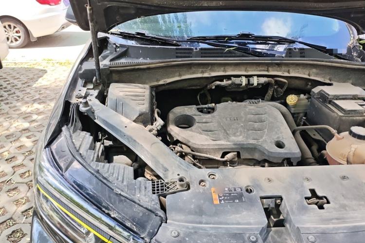 Used Roewe RX5 2023 PLUS 330TGI Automatic Trendsetting Smart Edition Engine Bay Right