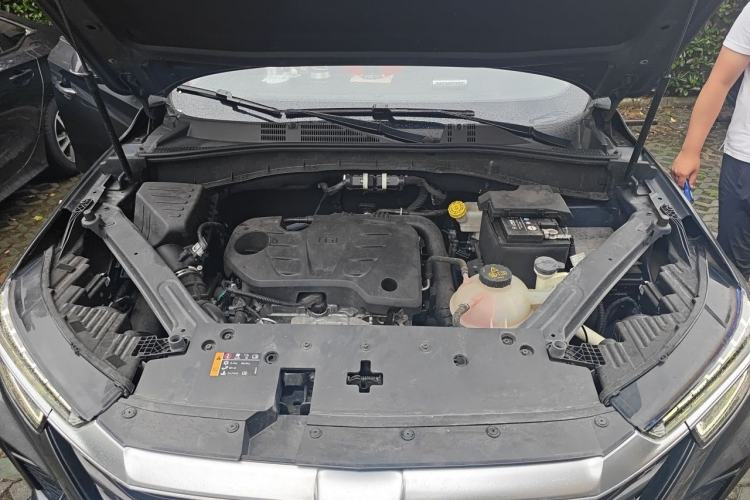 Used Roewe RX5 2023 PLUS 330TGI Automatic Trendsetting Smart Edition Engine Bay