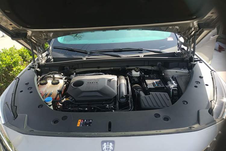 Used Roewe RX5 2023 1.5T Elite Edition Engine Bay