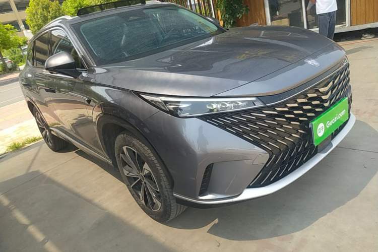 Used Roewe RX5 2023 1.5T Elite Edition Front Right 45 Deg