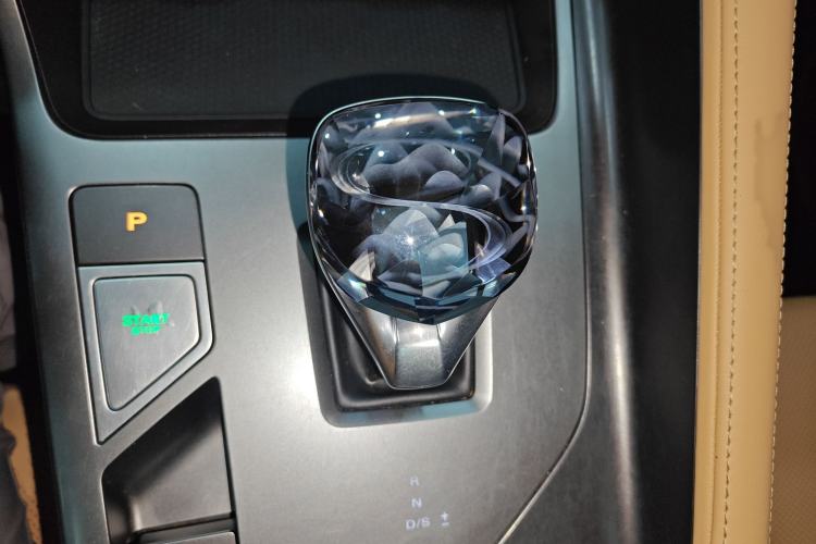 Used Roewe RX5 2023 1.5T Luxury Sliding-Screen Version Gear Lever