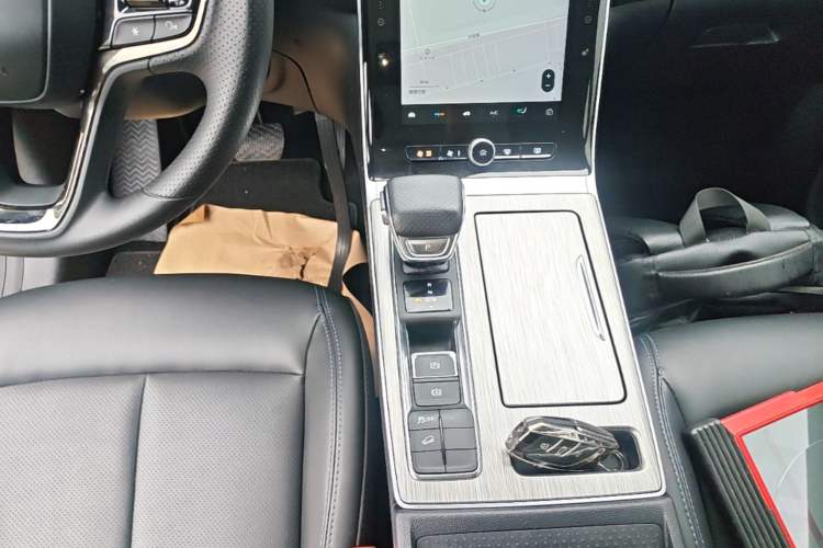 Used Roewe RX5 2023 PLUS 330TGI Automatic Trendsetting Smart Edition Gear Lever
