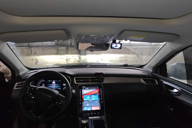 Used Roewe RX5 2023 PLUS 330TGI Automatic Trendsetting Smart Edition Headliner