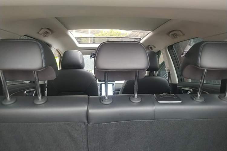 Used Roewe RX5 2023 PLUS 330TGI Automatic Trendsetting Smart Edition Headliner
