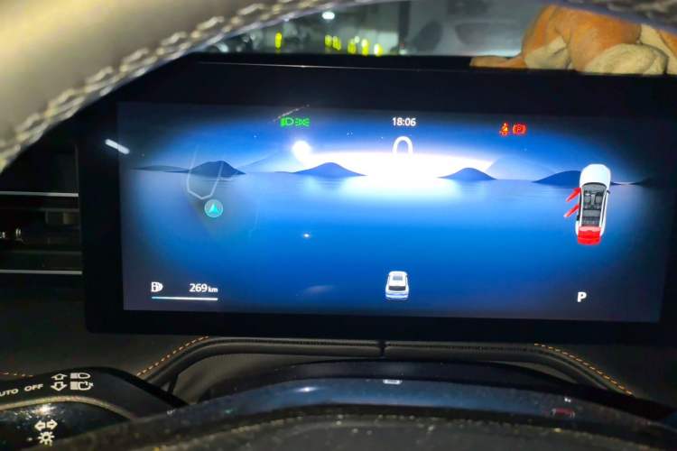 Used Roewe RX5 2023 PLUS 330TGI Automatic Trendsetting Smart Edition Instrument Cluster