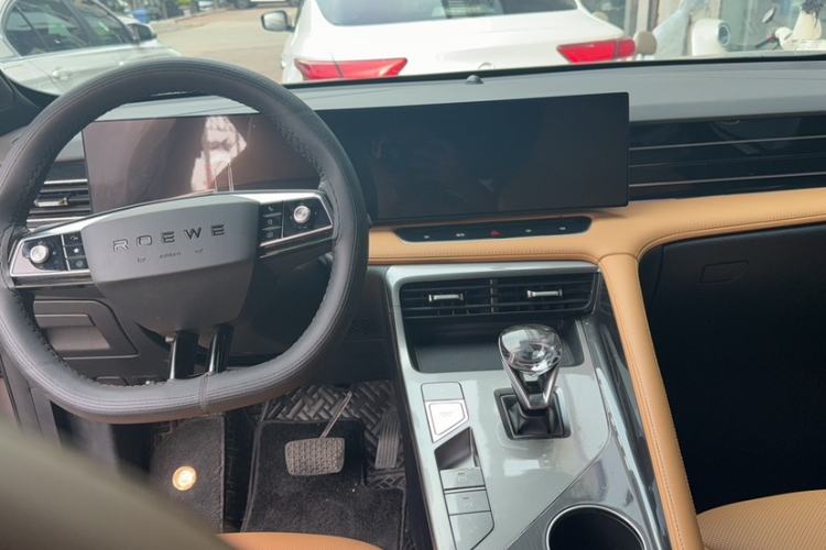 Used Roewe RX5 2023 1.5T Elite Edition Interior 1