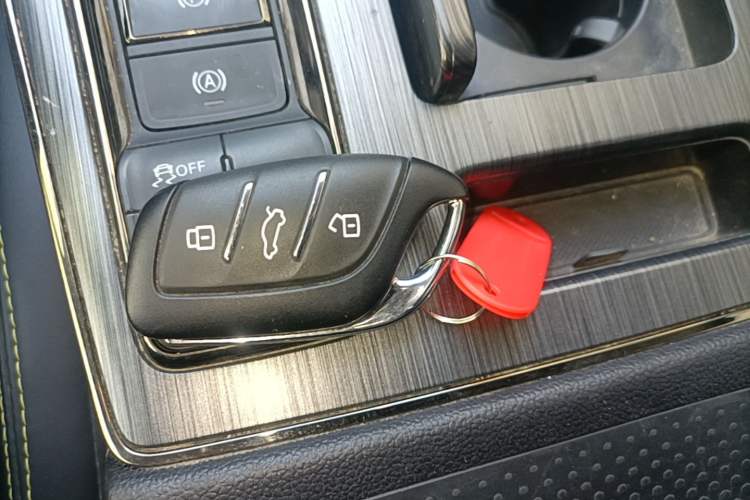 Used Roewe RX5 2023 PLUS 330TGI Automatic Trendsetting Smart Edition Interior 1