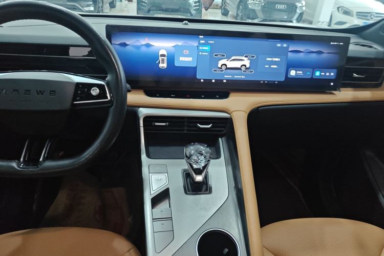 Used Roewe RX5 2023 1.5T Luxury Sliding-Screen Version Interior 2