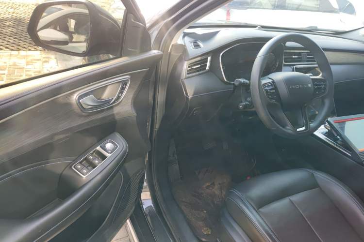 Used Roewe RX5 2023 PLUS 330TGI Automatic Trendsetting Smart Edition Interior 3
