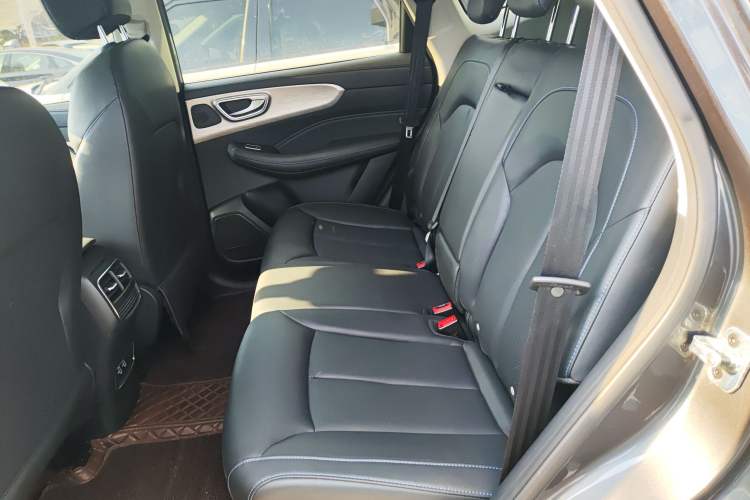 Used Roewe RX5 2023 PLUS 330TGI Automatic Trendsetting Smart Edition Interior 4
