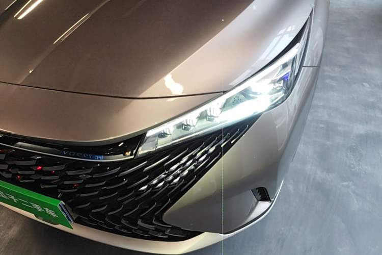 Used Roewe RX5 2023 1.5T Prestige Sliding-Screen Version Left Front Headlight