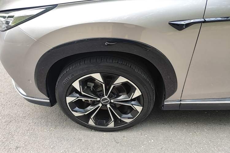 Used Roewe RX5 2023 1.5T Flagship Intelligent Driving Edition Left Front Wheel Hub