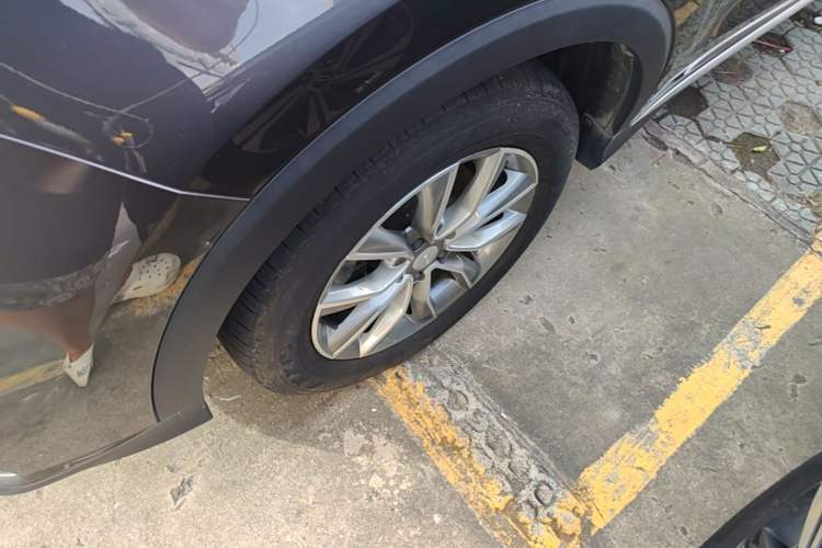 Used Roewe RX5 2023 PLUS 330TGI Automatic Trendsetting Smart Edition Left Front Wheel Hub