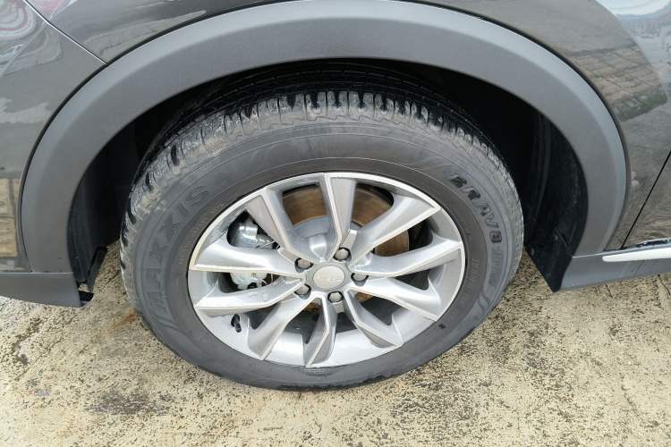 Used Roewe RX5 2023 PLUS 330TGI Automatic Trendsetting Smart Edition Left Front Wheel Hub