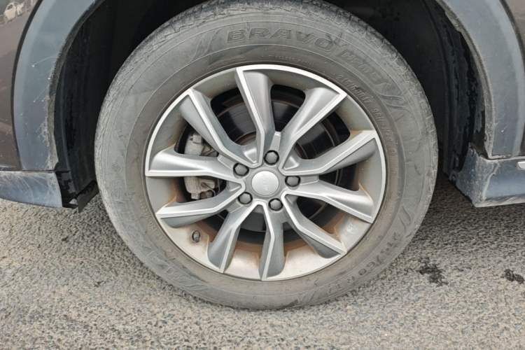 Used Roewe RX5 2023 PLUS 330TGI Automatic Trendsetting Smart Edition Left Front Wheel Hub