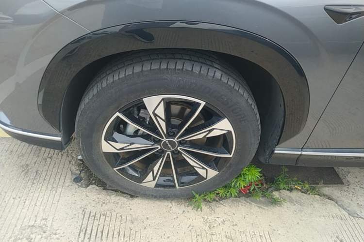 Used Roewe RX5 2023 1.5T Elite Edition Left Front Wheel Hub
