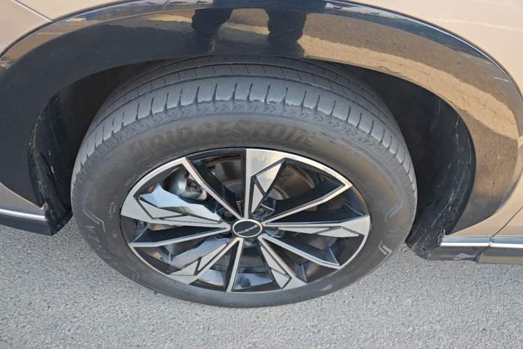 Used Roewe RX5 2023 1.5T Elite Edition Left Front Wheel Hub