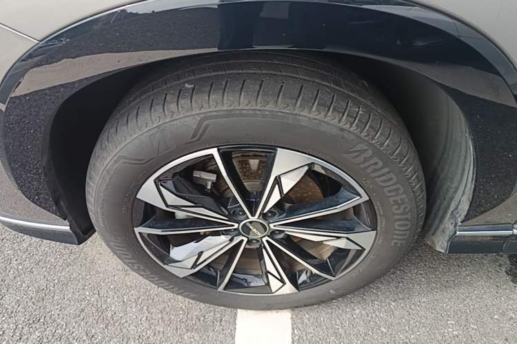 Used Roewe RX5 2023 1.5T Elite Edition Left Front Wheel Hub
