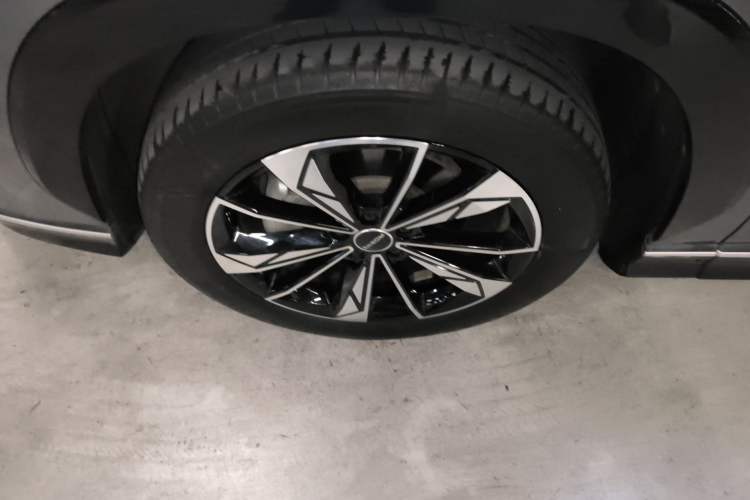 Used Roewe RX5 2023 1.5T Elite Edition Left Front Wheel Hub