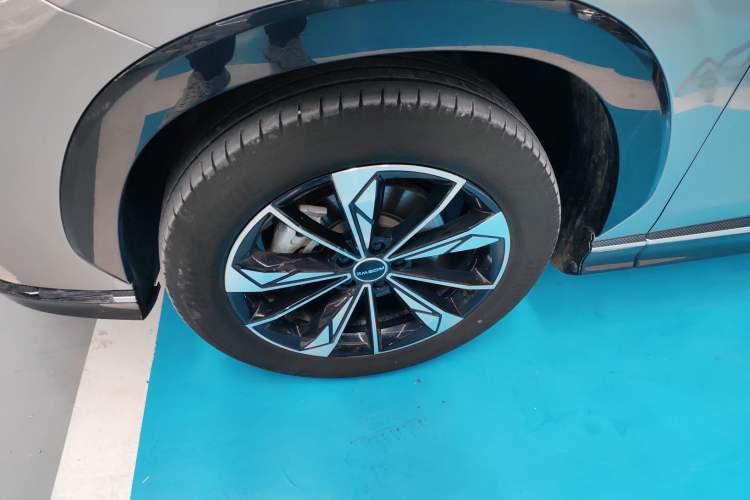Used Roewe RX5 2023 1.5T Elite Edition Left Front Wheel Hub