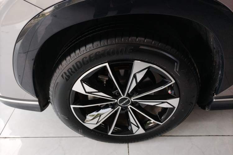 Used Roewe RX5 2023 1.5T Elite Edition Left Front Wheel Hub