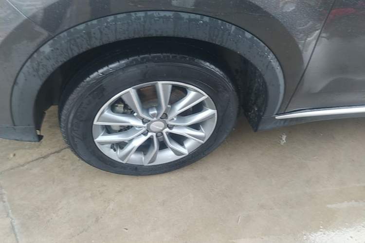 Used Roewe RX5 2023 PLUS 330TGI Automatic Trendsetting Smart Edition Left Front Wheel Hub