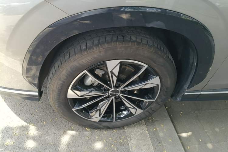 Used Roewe RX5 2023 1.5T Elite Edition Left Front Wheel Hub