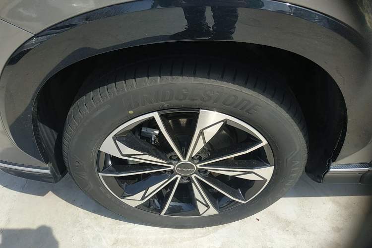Used Roewe RX5 2023 1.5T Elite Edition Left Front Wheel Hub
