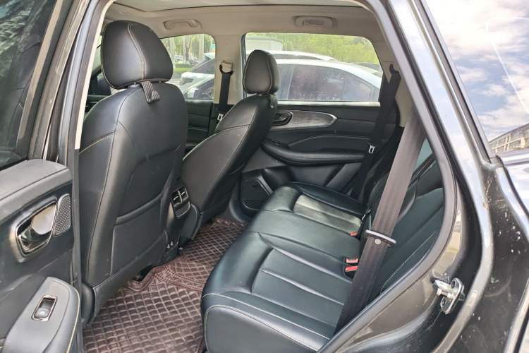 Used Roewe RX5 2023 PLUS 330TGI Automatic Trendsetting Smart Edition Left Rear Seat