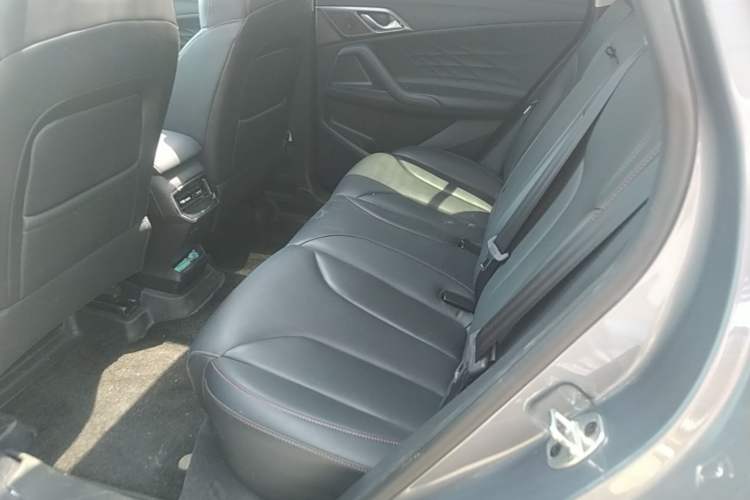 Used Roewe RX5 2023 1.5T Elite Edition Left Rear Seat