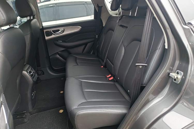 Used Roewe RX5 2023 PLUS 330TGI Automatic Trendsetting Smart Edition Left Rear Seat