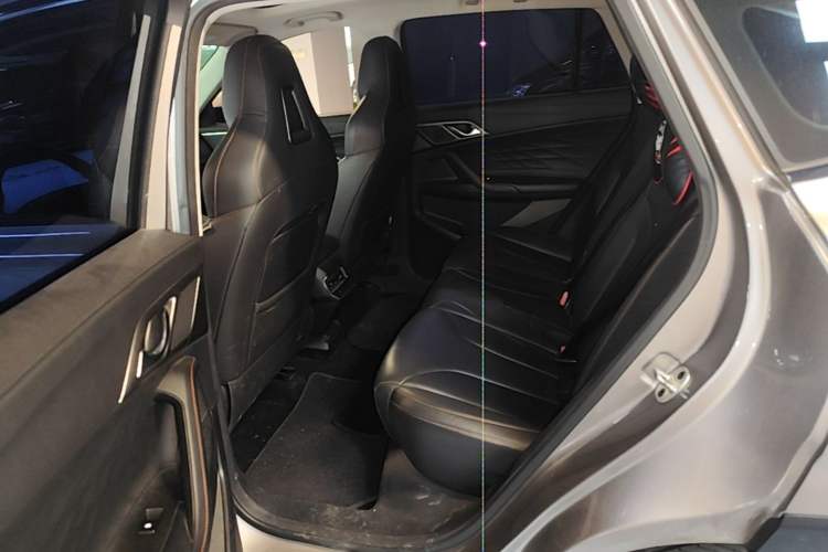 Used Roewe RX5 2023 1.5T Prestige Sliding-Screen Version Left Rear Seat