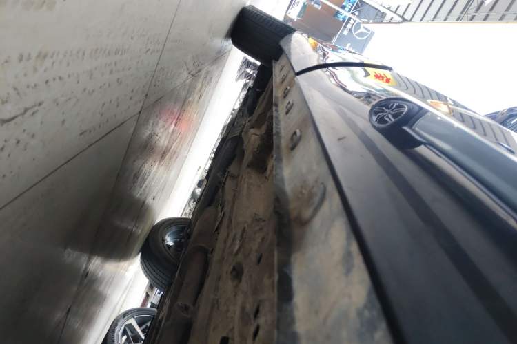 Used Roewe RX5 2023 1.5T Luxury Sliding-Screen Version Left Side Sill