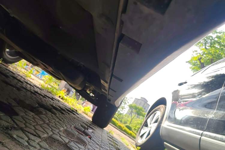 Used Roewe RX5 2023 PLUS 330TGI Automatic Trendsetting Smart Edition Left Side Sill