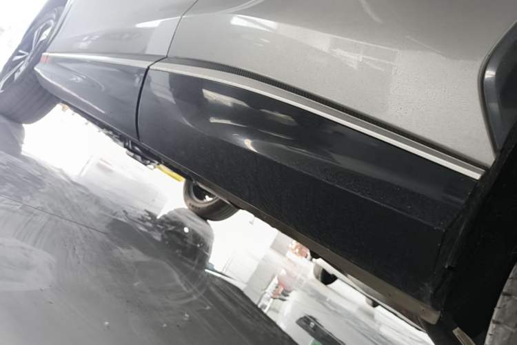 Used Roewe RX5 2023 1.5T Comfort Edition Left Side Sill